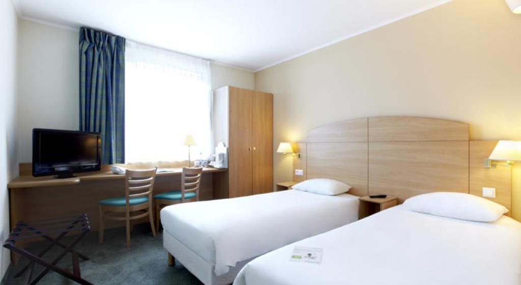 Campanile Hotel 2*