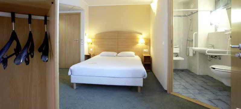 Campanile Hotel 2*